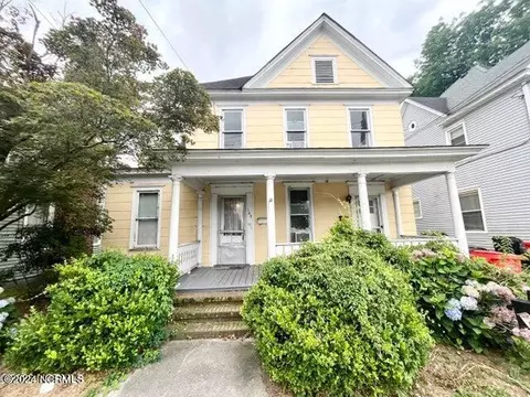 105 W Church St, Elizabeth City, NC 27909