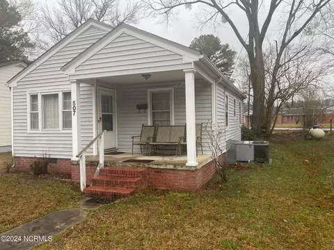 507 E 14th St, Scotland Neck, NC 27874