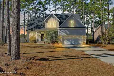 691 S Shore Dr, Southport, NC 28461