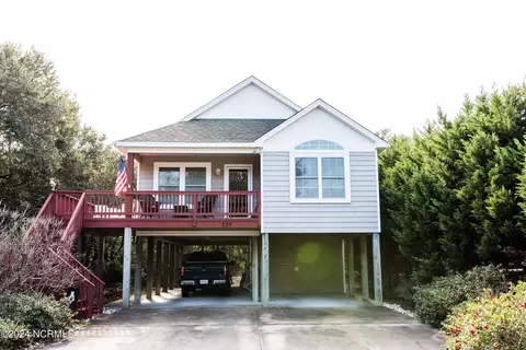 Exterior - 229 W Palmetto St, Kill Devil Hills, NC 27948 photo 6 of 6