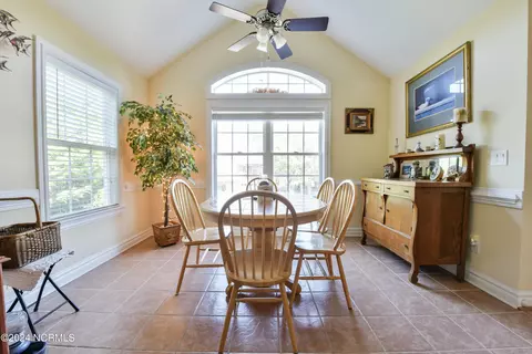 Dining - 229 W Palmetto St, Kill Devil Hills, NC 27948 photo 2 of 3