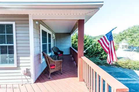 Exterior - 229 W Palmetto St, Kill Devil Hills, NC 27948 photo 4 of 6