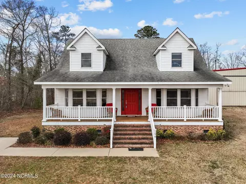 194 Happy Landing Dr, Maple, NC 27956