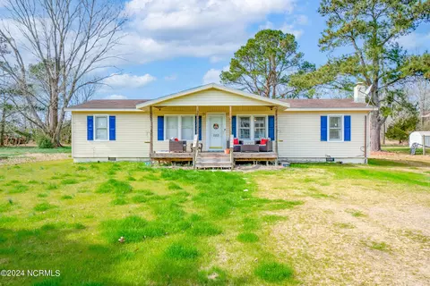 1112 Horseshoe Rd, Elizabeth City, NC 27909