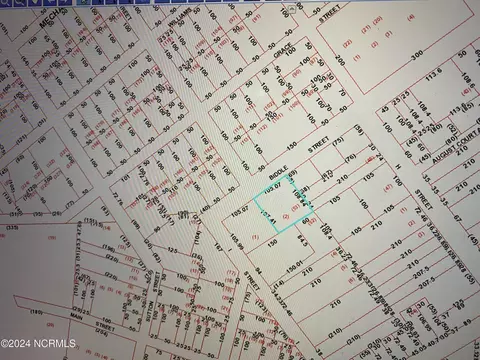 1107 Biddle St, New Bern, NC 28562