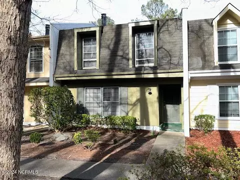 126 Oakmont Dr #11, Greenville, NC 27858