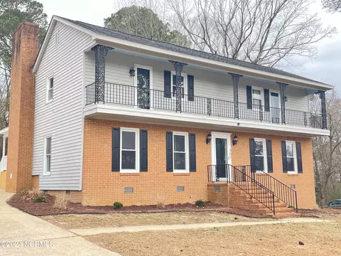 307 Robin Lake Dr, Dudley, NC 28333