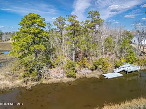 417 W Windward Landing Pl, Hampstead, NC 28443