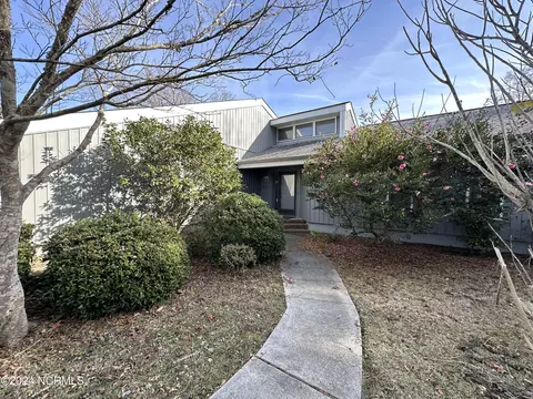 Exterior - 601 Cordgrass Rd, Hampstead, NC 28443 photo 3 of 8