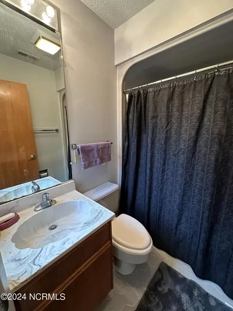 Bath - 601 Cordgrass Rd, Hampstead, NC 28443 photo 1 of 1
