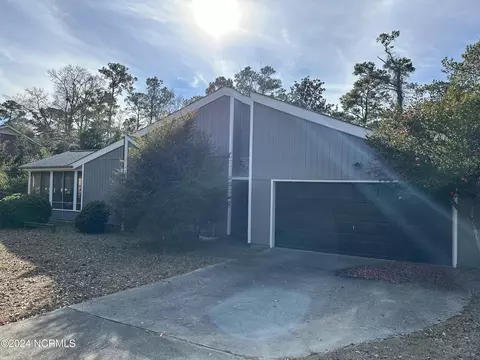 601 Cordgrass Rd, Hampstead, NC 28443