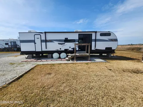 83 Mullet St # -B, North Topsail Beach, NC 28460