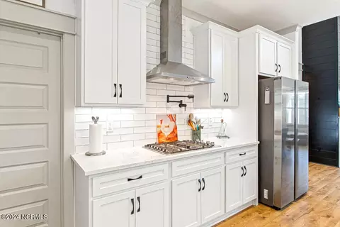 Kitchen - 186 Longleaf Dr, West End, NC 27376 photo 5 of 7