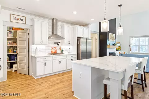 Kitchen - 186 Longleaf Dr, West End, NC 27376 photo 4 of 7
