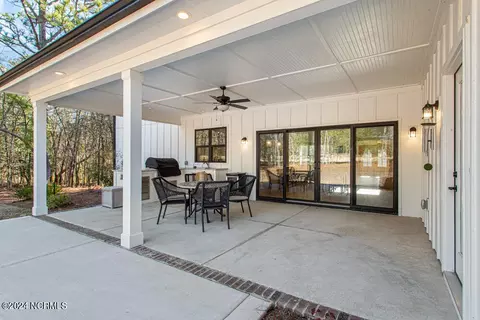Exterior - 186 Longleaf Dr, West End, NC 27376 photo 4 of 15