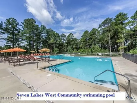 Exterior - 186 Longleaf Dr, West End, NC 27376 photo 12 of 15