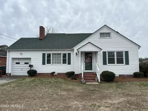 1015 N Academy St, Ahoskie, NC 27910