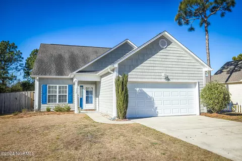 110 Penquin Pl, Hampstead, NC 28443