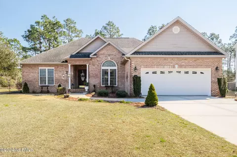 120 S Shore Dr, Southport, NC 28461