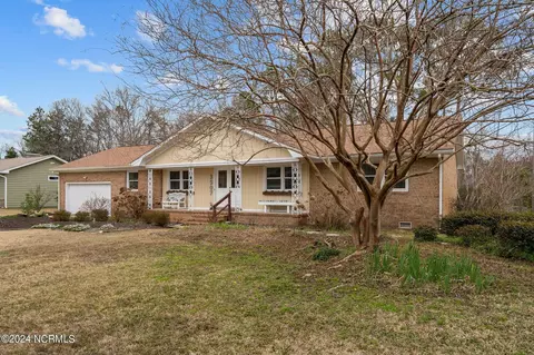 3507 Kirby Smith Dr, Wilmington, NC 28409