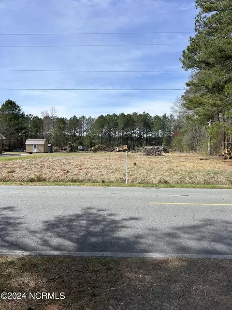 238 Free Gospel Rd, Snow Hill, NC 28580