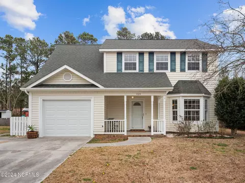 424 Wolf Run Ln, Jacksonville, NC 28546
