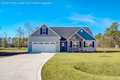Exterior - 602 Macy Pl, Hubert, NC 28539 photo 2 of 5