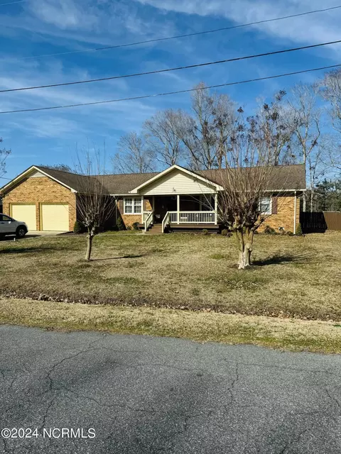 10 Tanglewood Dr, Elizabeth City, NC 27909