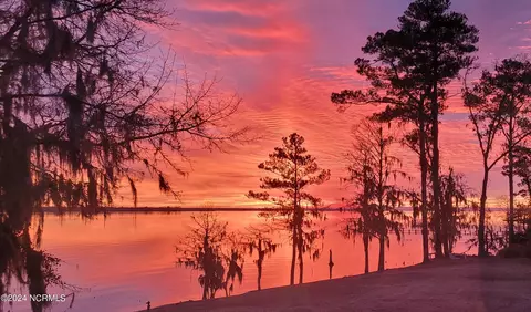 148 Johnson Point Rd, New Bern, NC 28560