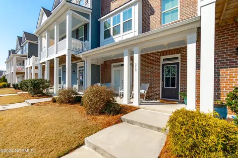 219 Shearwater Ln, Beaufort, NC 28516