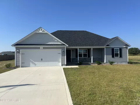 121 Cherry Ridge Ct, Richlands, NC 28574