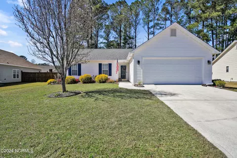 1009 Winterberry Cir, Leland, NC 28451