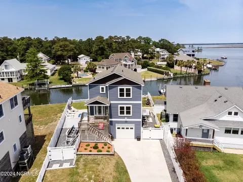 111 Princess Ct, Kill Devil Hills, NC 27948