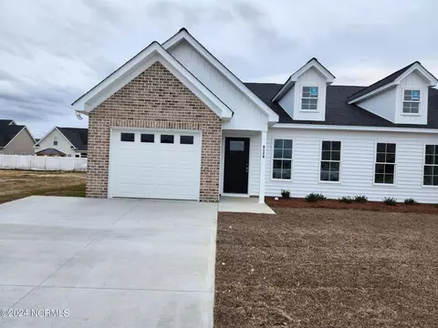 817 Sarah Rebecca Dr #A, Greenville, NC 27834