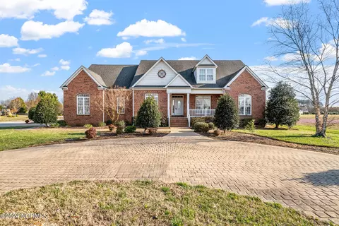 122 Pelican Pointe Dr, Elizabeth City, NC 27909