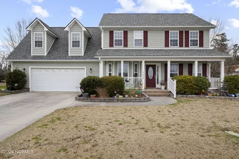 102 Lafitte Dr, Hubert, NC 28539