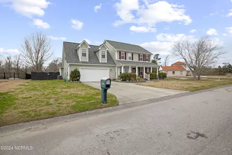 Exterior - 102 Lafitte Dr, Hubert, NC 28539 photo 3 of 21