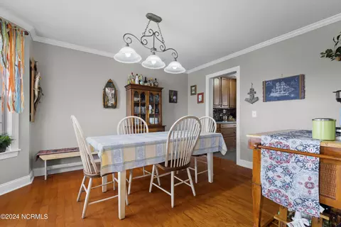 Dining - 102 Lafitte Dr, Hubert, NC 28539 photo 1 of 5