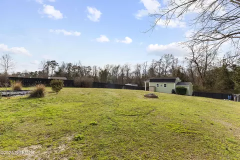 Exterior - 102 Lafitte Dr, Hubert, NC 28539 photo 12 of 21