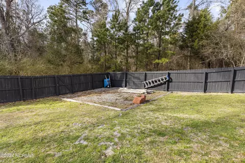 Exterior - 102 Lafitte Dr, Hubert, NC 28539 photo 19 of 21