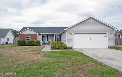 202 Rosewood Cir, Jacksonville, NC 28546