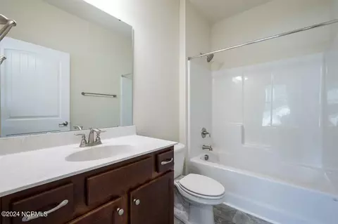 Bath - 169 Firethorn Cir, Wallace, NC 28466 photo 2 of 2