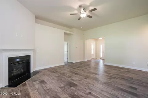 Living - 169 Firethorn Cir, Wallace, NC 28466 photo 1 of 1