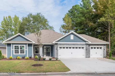 169 Firethorn Cir, Wallace, NC 28466