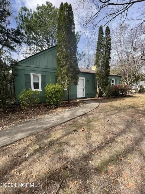 113 Fletcher Pl, Greenville, NC 27858