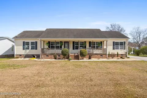 1097 Waterview Ln SW, Calabash, NC 28467