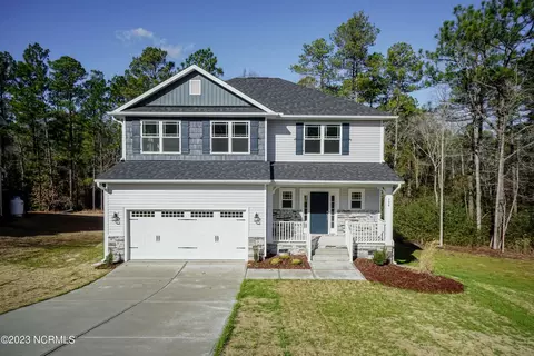 719 Greenwich Pl, Richlands, NC 28574