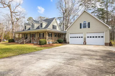 571 Sawmill Landing Rd, Bath, NC 27808