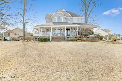 315 W Howard Dr, Jacksonville, NC 28540