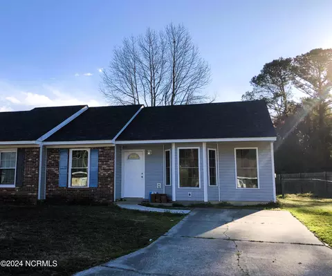 2130 Rolling Ridge Dr, Midway Park, NC 28544